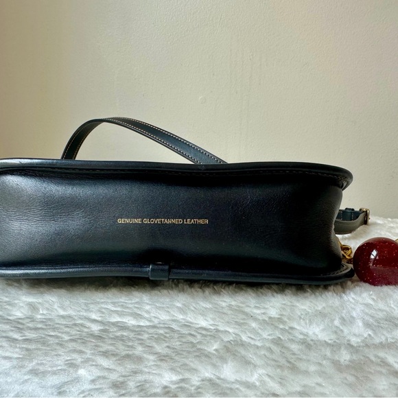 Coach Swinger Bag 20 in black with cherry charm - Picture 10 of 13